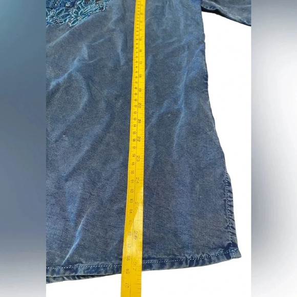 Soft Surroundings Montana Top in Blue Chambray - Picture 9 of 10